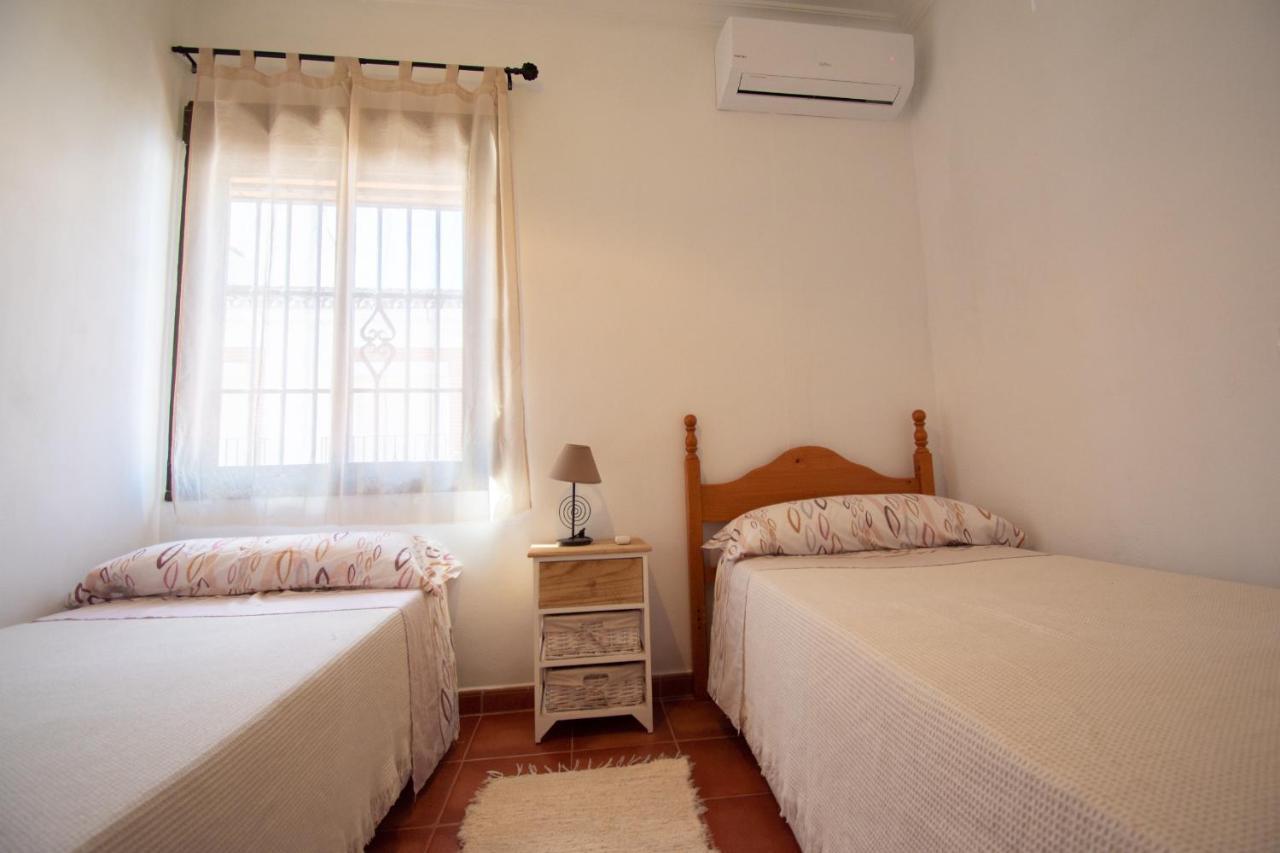 Villa Elisabeth Con Piscina Climatizada Chimenea Y Terraza Arriate Luaran gambar