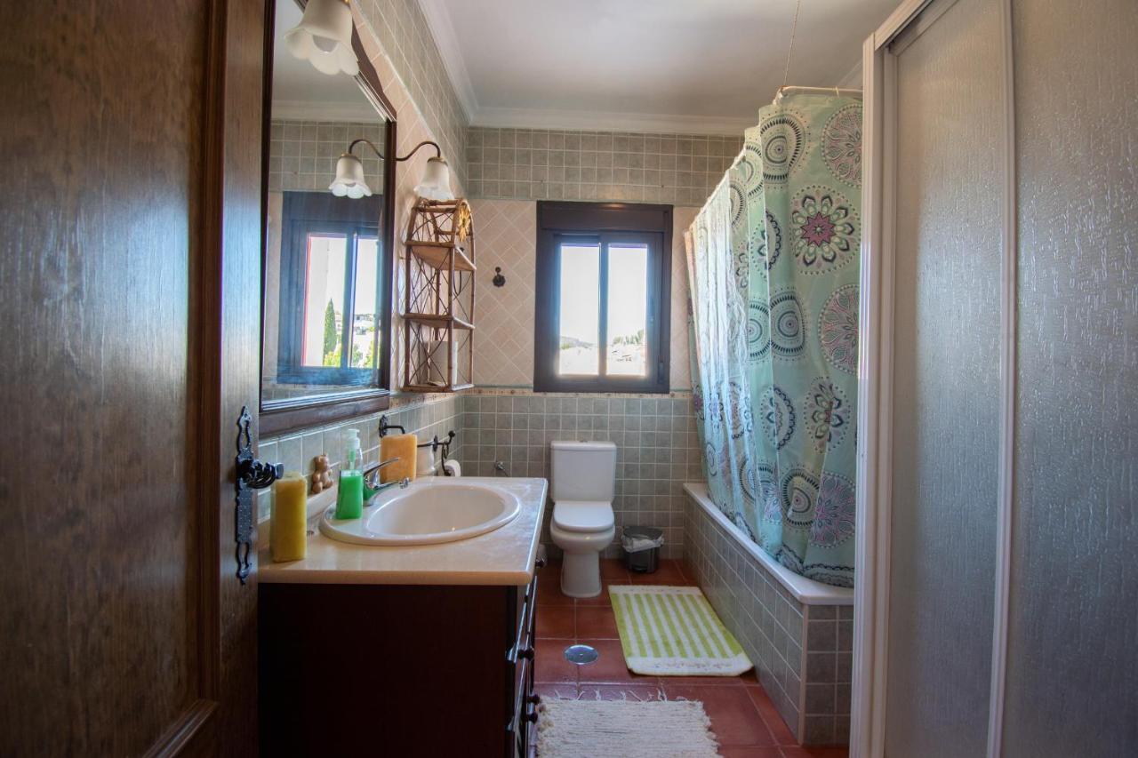 Villa Elisabeth Con Piscina Climatizada Chimenea Y Terraza Arriate Luaran gambar