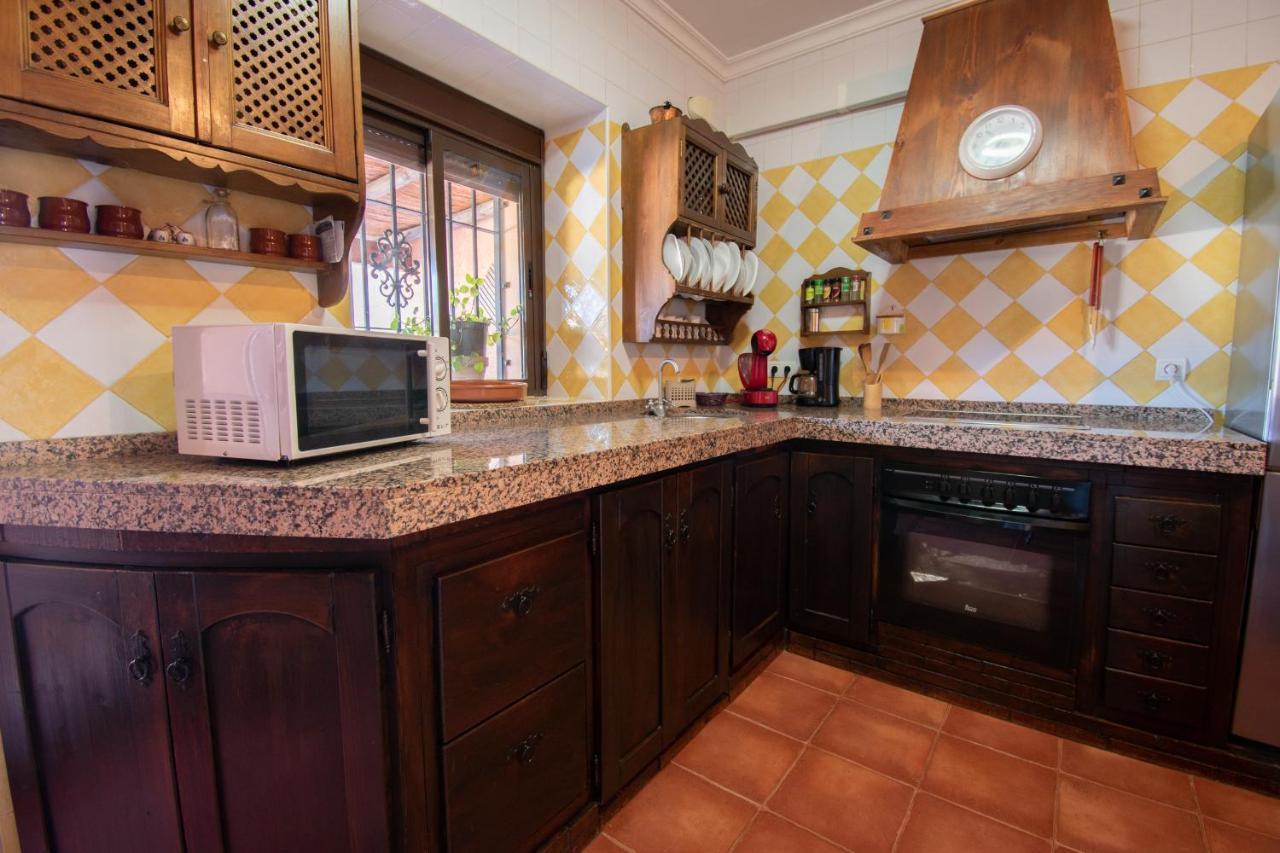 Villa Elisabeth Con Piscina Climatizada Chimenea Y Terraza Arriate Luaran gambar