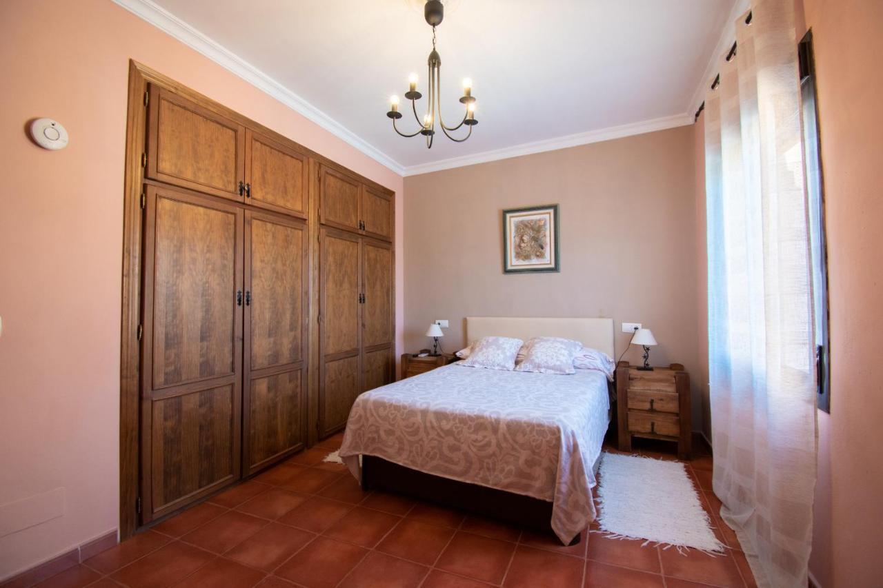 Villa Elisabeth Con Piscina Climatizada Chimenea Y Terraza Arriate Luaran gambar