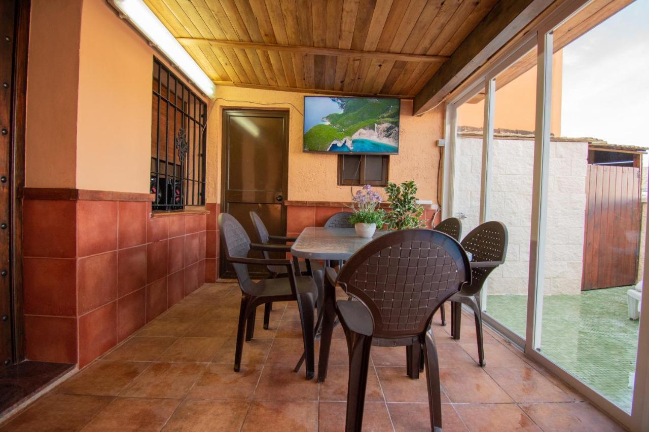 Villa Elisabeth Con Piscina Climatizada Chimenea Y Terraza Arriate Luaran gambar